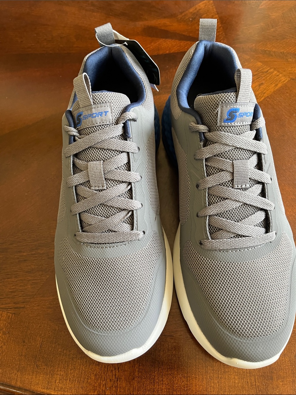 Skechers Men's Gray Athletic Sneakers with Blue Lining